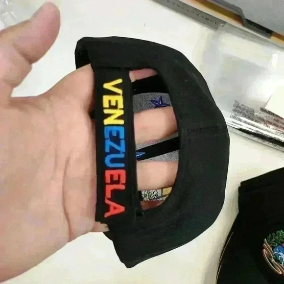 Venezuelan Caps 7 Stars Adjustable - Picture 15 of 15